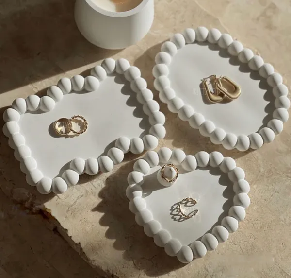 Set_Of_3_Heart-Shaped_Jewelry_Display_Trays_With_Beaded_Edges