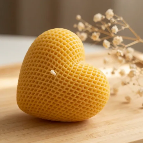 Heart-Shaped_Mesh_Texture_Decorative_Candle-_Set_Of_4