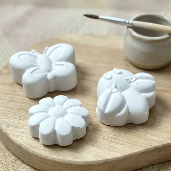 White_Decorative_Craft_Embellishments_-_Butterfly,_Flower_&_Ladybug_Designs_(Set_Of_8_Pieces)