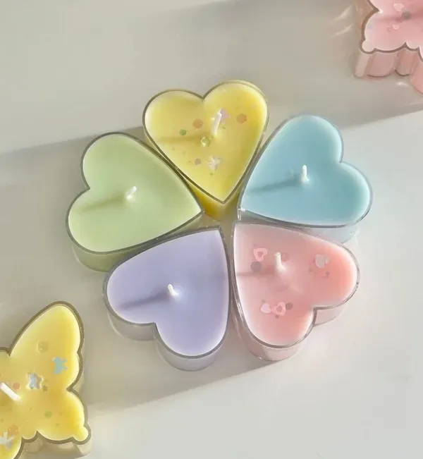 Heart-Shaped_Tealight_Candle_Set_-_5_Pastel_Colors_With_Metal_Holder