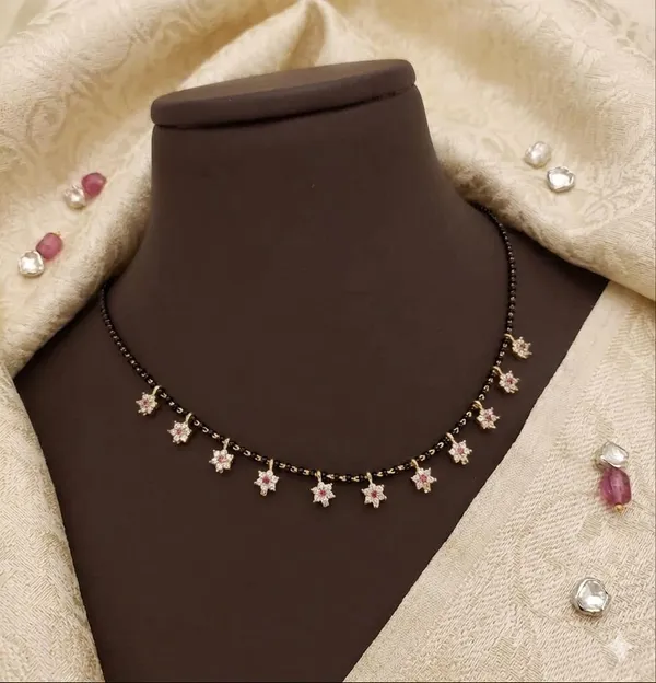 Black_beads_star_AD_Mangalsutra