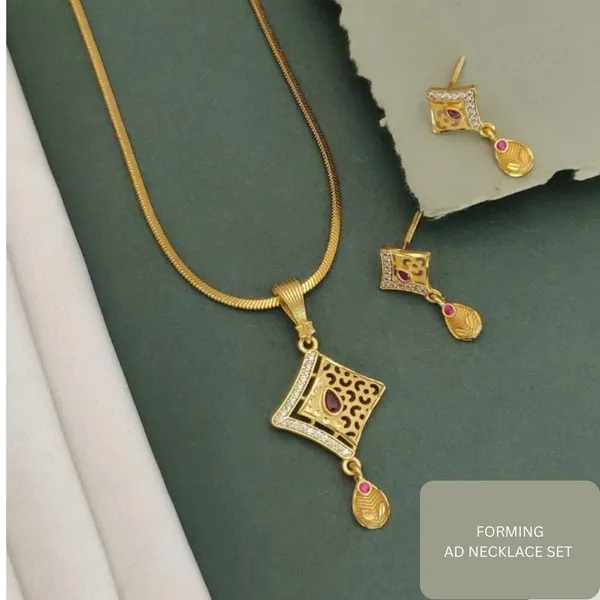Gold_Alloy_Necklace_Set_For_Women