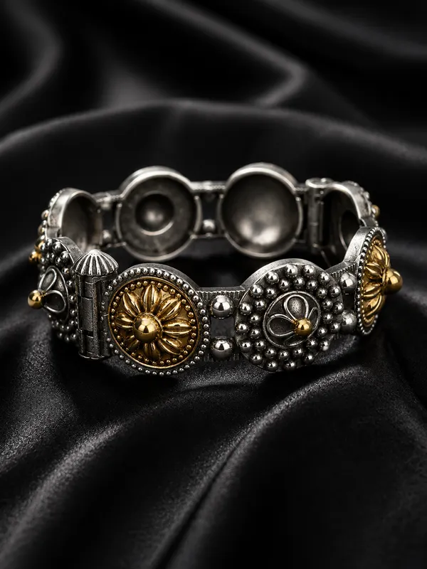 Indian_Shringar_Dual_Tone_Oxidised_Kada_for_Women_|_Antique_Brass_Adjustable_Screw_Bangle