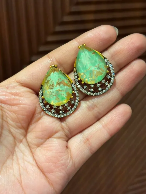 Aabroo_Pista_Marble_Glow_Earrings
