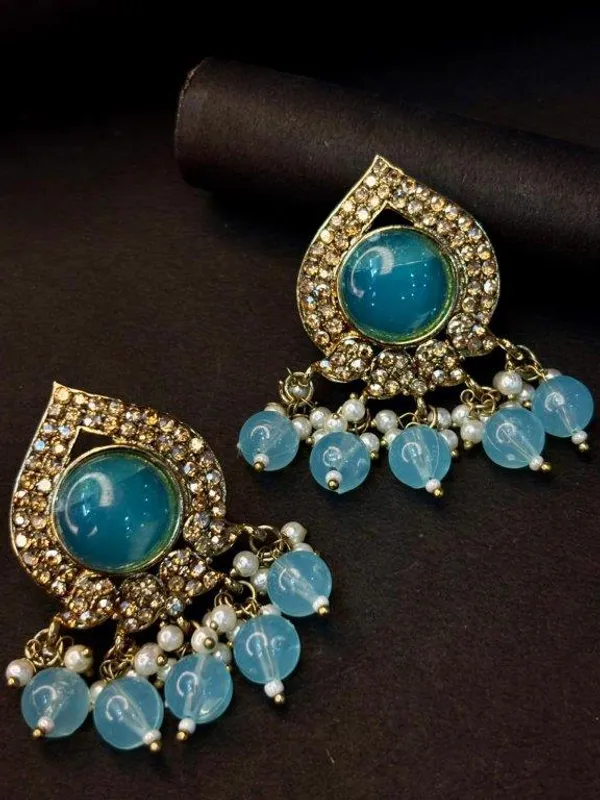 Aarika_Sky_Blue_Pearl_Kundan_Earrings