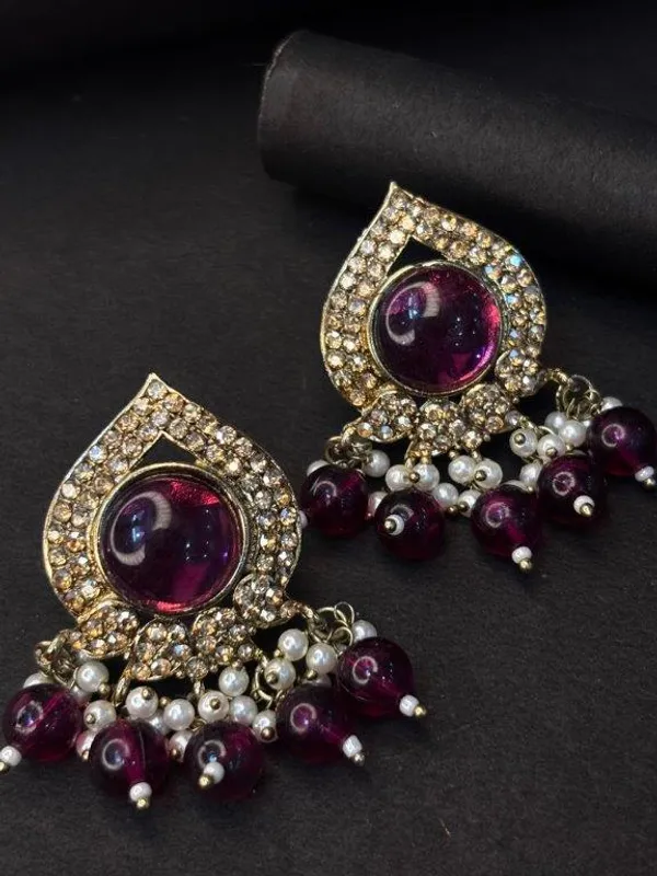 Aarika_Wine_Pearl_Kundan_Earrings