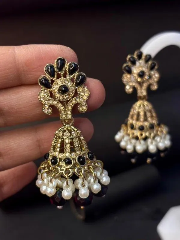 Black_Blossom_Kundan_Earrings