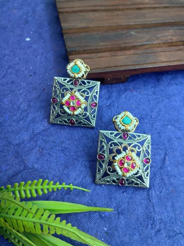 Dual_Tone_Paachi_Stud_Earrings_with_Monalisa_Stone_|_Indian_Shringar