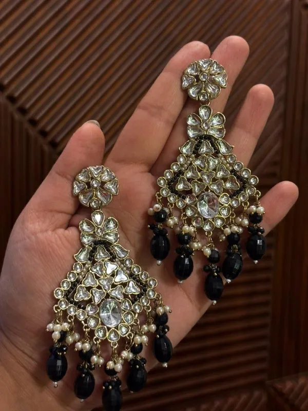 Inayat_Noor_Black_Chandbali_Earrings