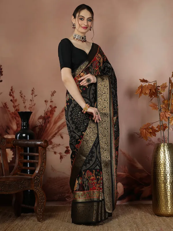 Indian_Shringar_Black_Banarasi_Silk_Saree_with_Woven_Floral_&_Traditional_Motif_Design_and_Unstitched_Blouse_Piece