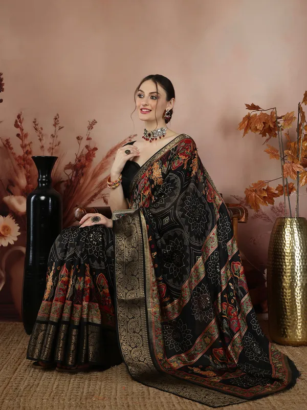 Indian_Shringar_Black_Banarasi_Silk_Saree_with_Woven_Floral_&_Traditional_Motif_Design_and_Unstitched_Blouse_Piece
