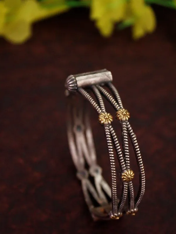 Indian_Shringar_Dual_Tone_Minimal_Kada_for_Women_|_Oxidised_Silver_&_Gold_Brass_Adjustable_Screw_Bangle
