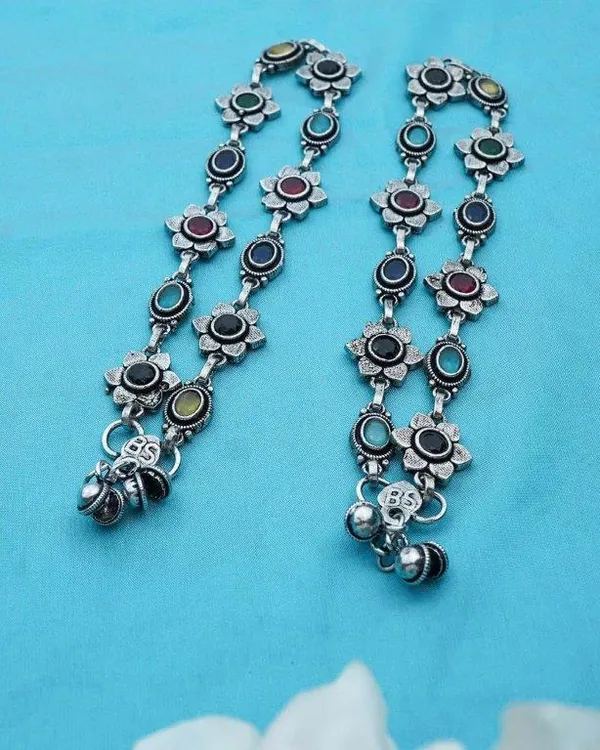 Indian_Shringar_German_Silver_Payal_for_Women_|_Oxidised_Anklet_with_Multicolor_Monalisa_Stones_(10_Inch)
