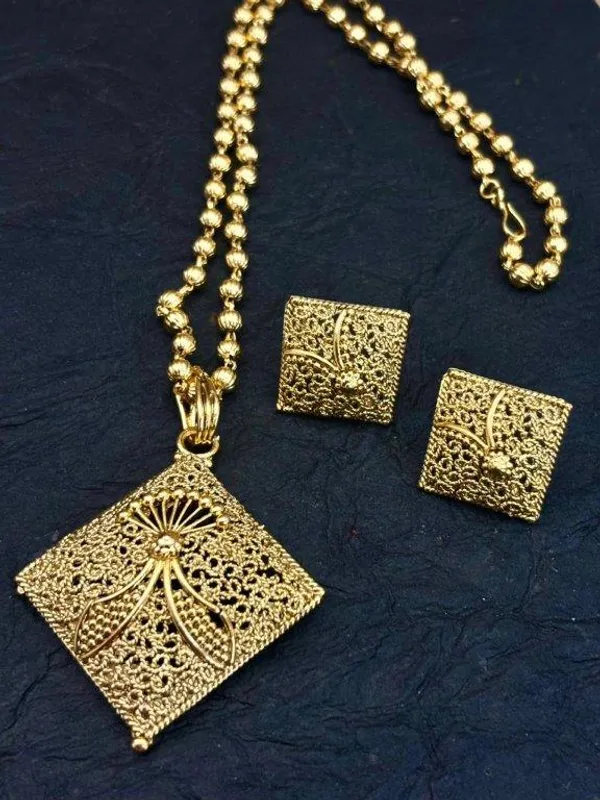 Indian_Shringar_Gold_Finish_Copper_Necklace_Set_|_Jhali_Daar_Matar_Mala_with_Matching_Earrings_|_Traditional_Ethnic_Jewelry