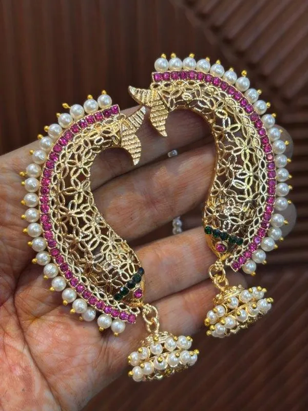 Indian_Shringar_Kundan_Ear_Cuff_with_Pearl_Jhumka_|_Gold_Plated_Traditional_Statement_Earrings_for_Women