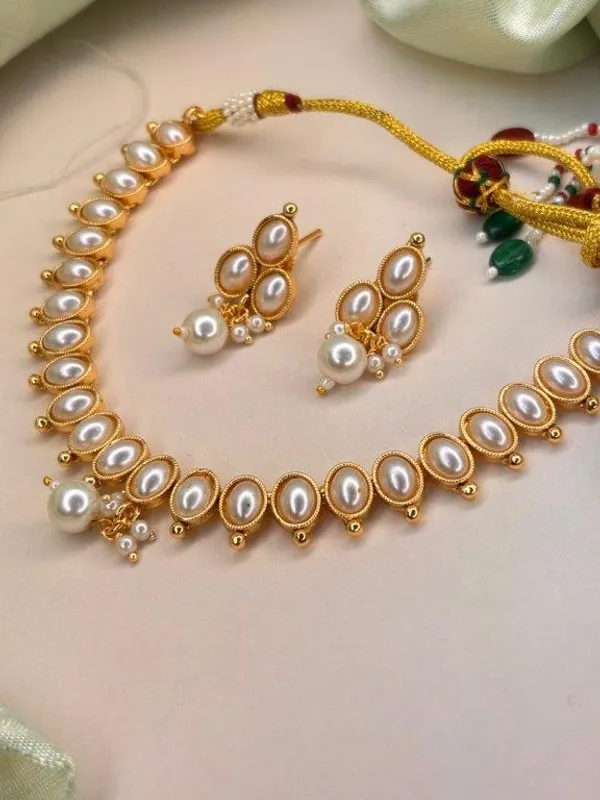 Indian_Shringar_Pearl_Kundan_Necklace_Set_|_Monalisa_Stone_Gold_Finish_Choker_with_Earrings_|_Adjustable_Ethnic_Jewelry