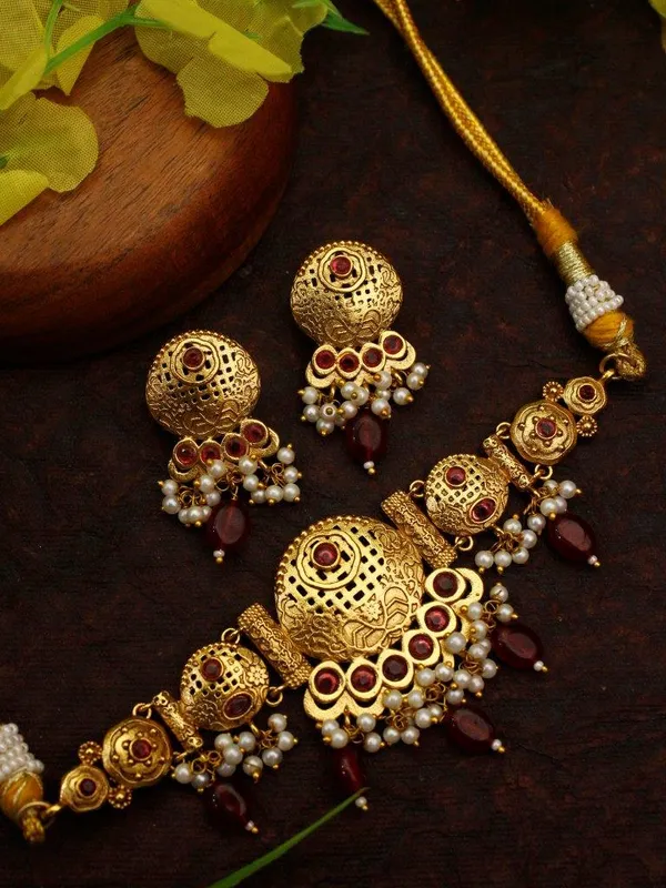 Indian_Shringar_Temple_Style_Golden_Necklace_Set_|_Red_Monalisa_Stone_Ethnic_Jewelry_with_Earrings_|_Adjustable_Thread
