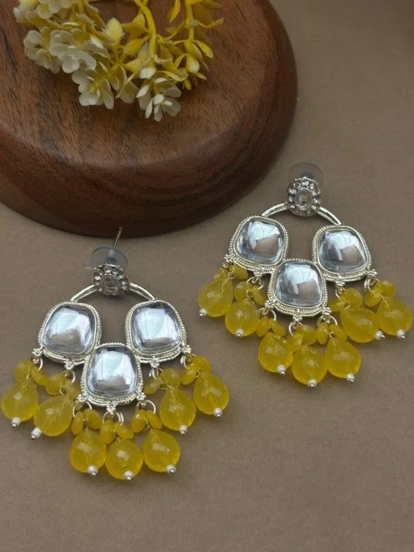 Nayra_Yellow_Elegance_Earrings