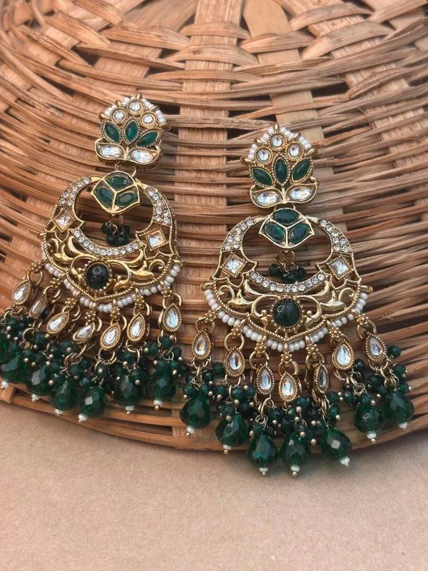 Neelkamal_Royale_Kundan_Chandbali_Earrings_Green???