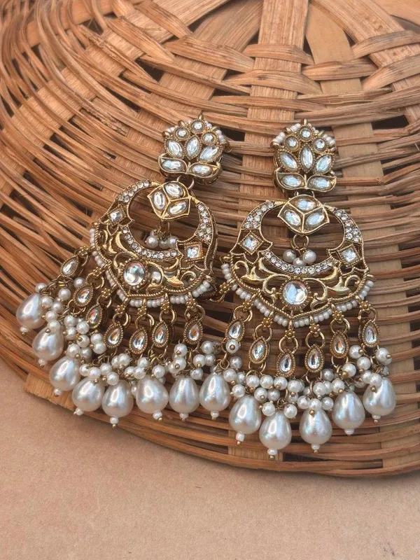 Neelkamal_Royale_Kundan_Chandbali_Earrings_White???