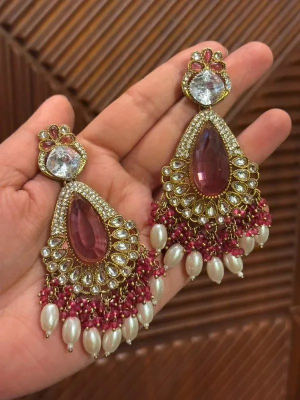 Noorza_Midnight_Pearl_Mous_Pink_Kundan_Earrings