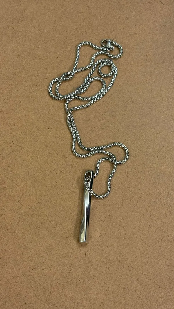 Silver-Toned_Bar_Pendant_Chain_Necklace_for_Men