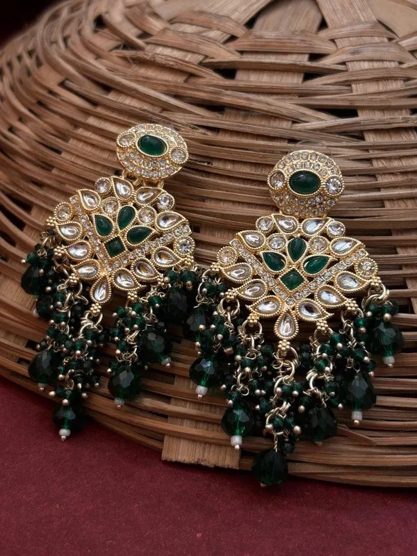 Riwaayat_Green_Kundan_Earrings