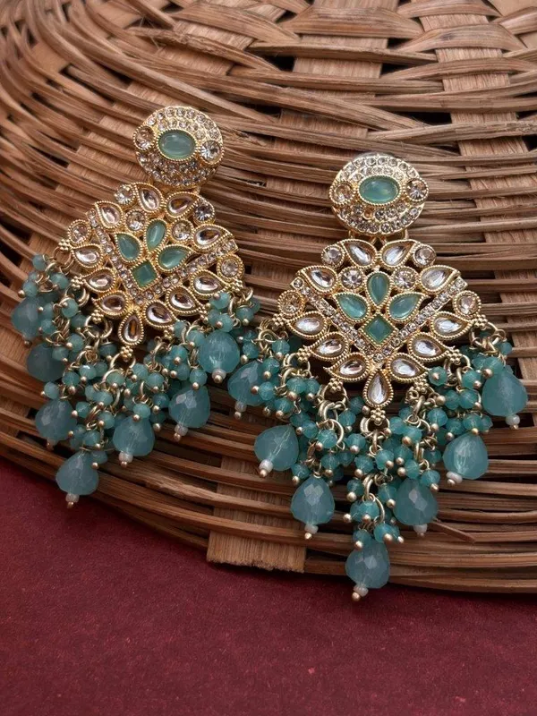 Riwaayat_Sky_Blue_Kundan_Earrings