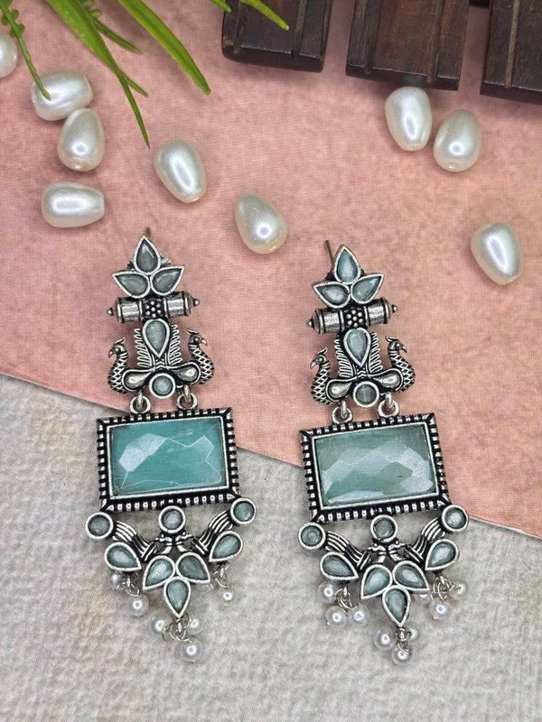 Roselle_Pearl_Sea_Green_Monalisa_German_Silver_Earrings
