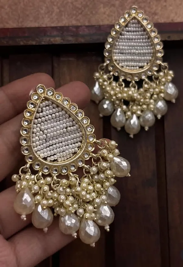 Royal_White_Dewdrops_Earrings