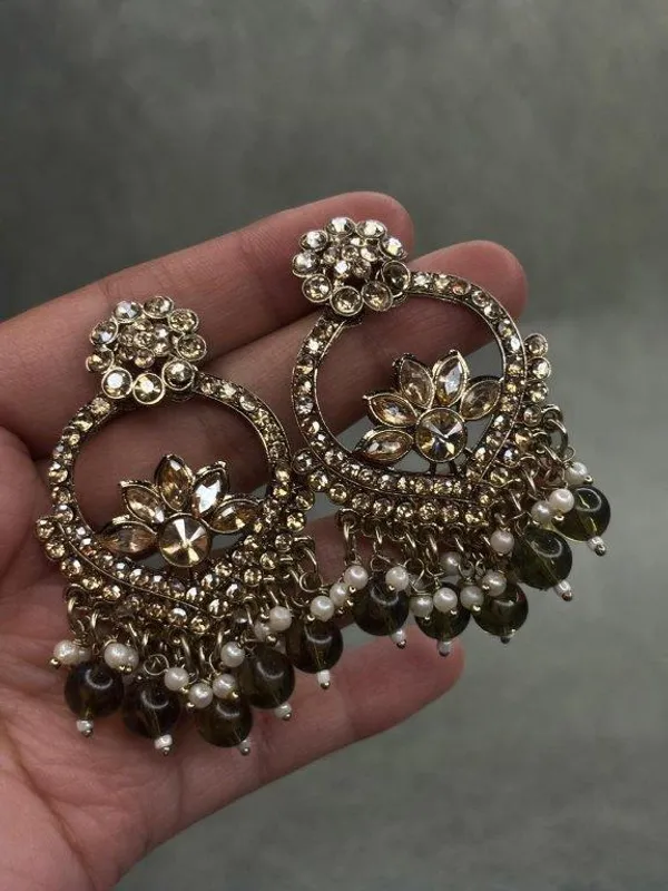 Traditional_Kundan_Drop_Earrings_for_Women_|_Long_Ethnic_Statement_Earrings_|_Indian_Shringar