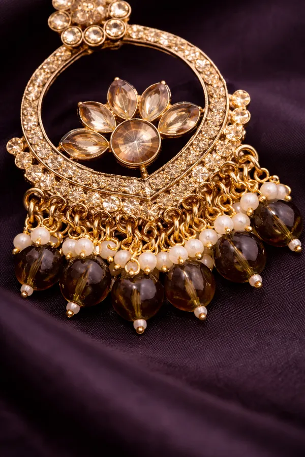 Traditional_Kundan_Drop_Earrings_for_Women_|_Long_Ethnic_Statement_Earrings_|_Indian_Shringar
