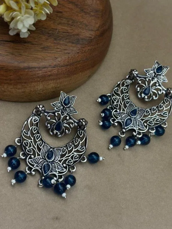 Gulnaar_Blush_Dark_Blue_Oxidised_Chandbali_Earrings