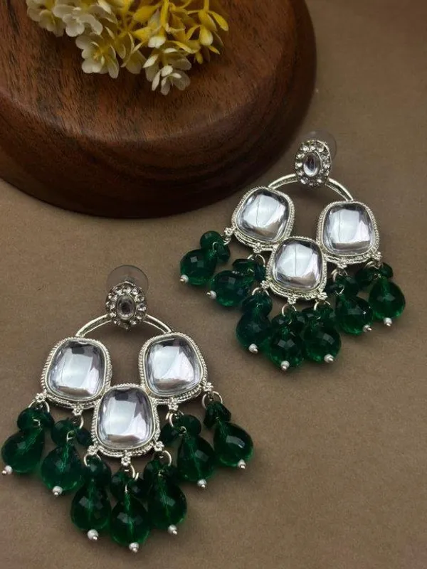 Nayra_Green_Elegance_Earrings
