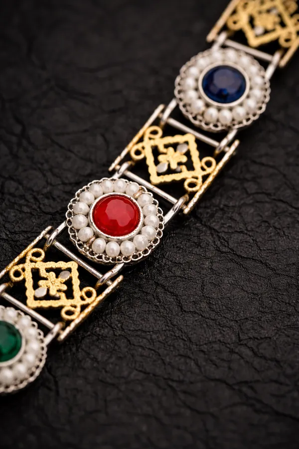 Indian_Shringar_Dual_Tone_Brass_Necklace_Set_|_Monalisa_Stone_Ethnic_Chain_with_Earrings_|_Adjustable_Thread_Jewelry