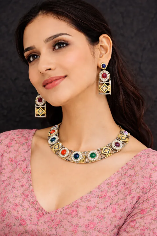 Indian_Shringar_Dual_Tone_Brass_Necklace_Set_|_Monalisa_Stone_Ethnic_Chain_with_Earrings_|_Adjustable_Thread_Jewelry