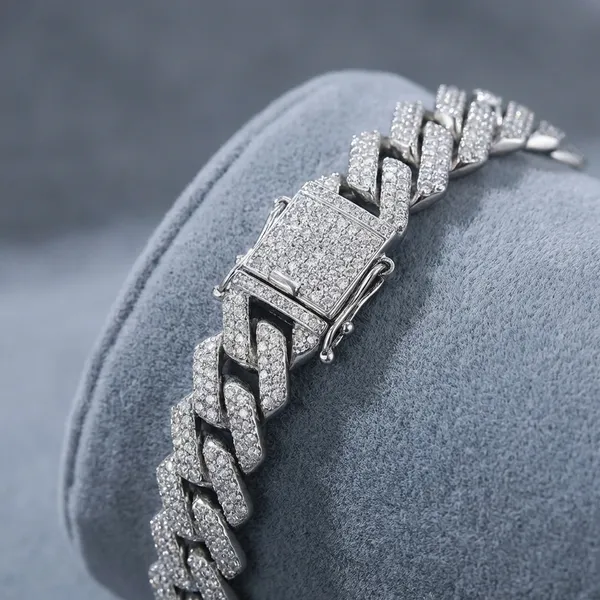 Elegant_Braided_Silver-Tone_Crystal_Bracelet