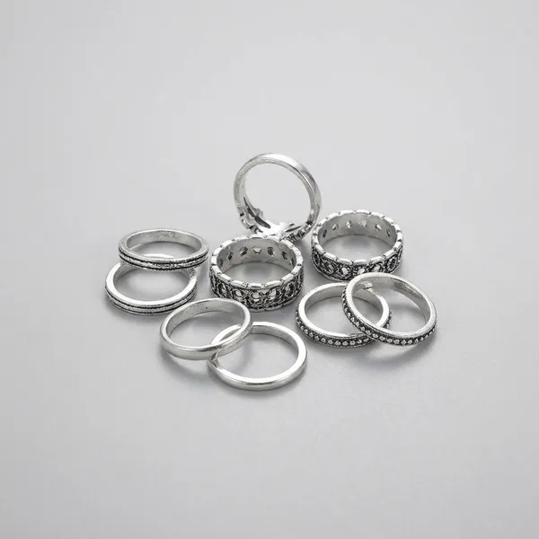 Silver_Tone_Textured_Metal_Rings_Set_(Pack_of_Multiple_Pieces)