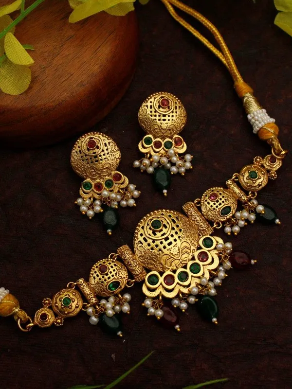 Indian_Shringar_Temple_Style_Golden_Necklace_Set_|_Red_&_Green_Monalisa_Stone_Ethnic_Jewelry_with_Earrings_|_Adjustable_Thread