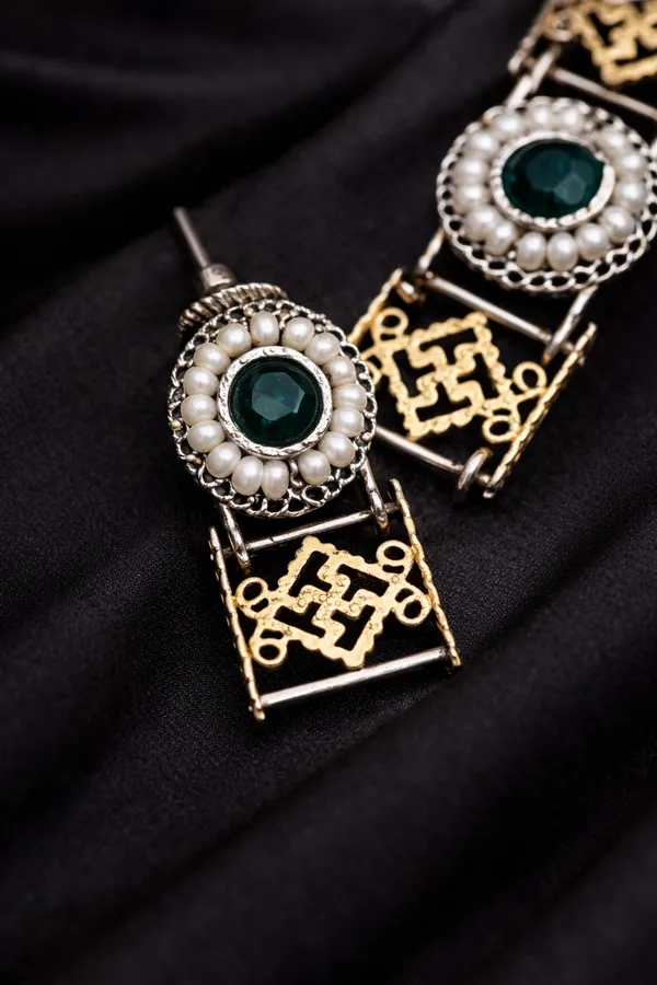 Indian_Shringar_Dual_Tone_Brass_Necklace_Set_|_Monalisa_Stone_Ethnic_Chain_with_Earrings_|_Adjustable_Thread_Jewelry