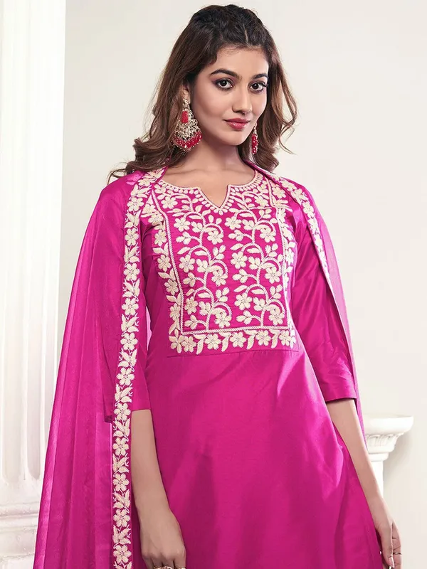 Pink_Rayon_Slub_Premium_&_Fancy_Design_Kurta_Set_For_Women