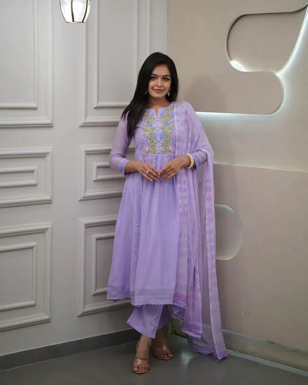 Light_Purple_Chanderi_Premium_&_Fancy_Design_Kurta_Set_For_Women