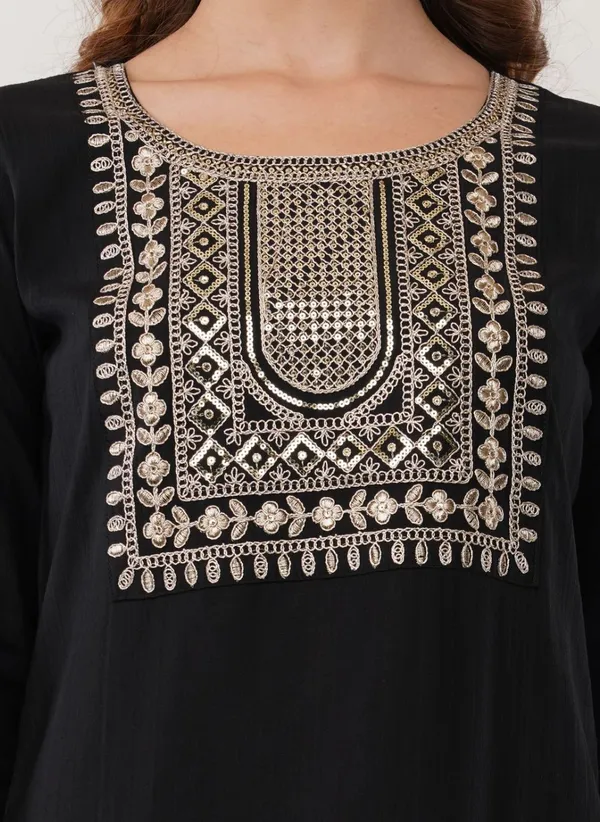 Black_Rayon_Slub_Premium_&_Fancy_Design_Kurta_Set_For_Women