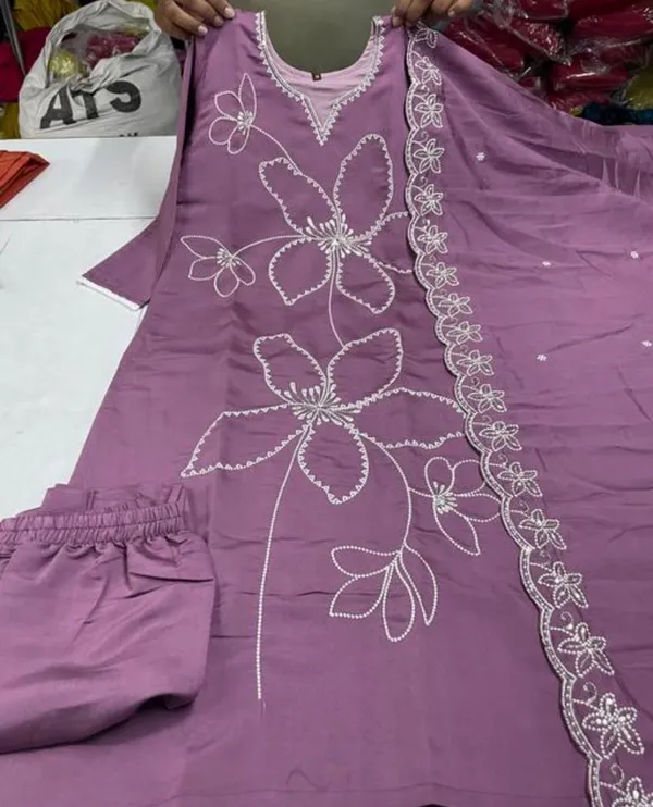 Lavender_Rayon_Slub_Premium_&_Fancy_Design_Kurta_Set_For_Women