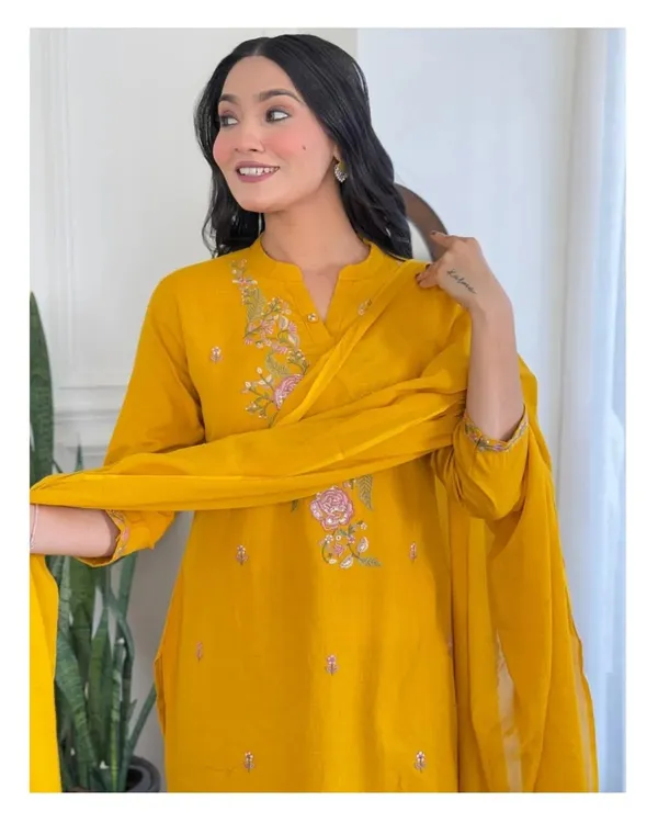 Yellow_Chanderi_Premium_&_Fancy_Design_Kurta_Set_For_Women