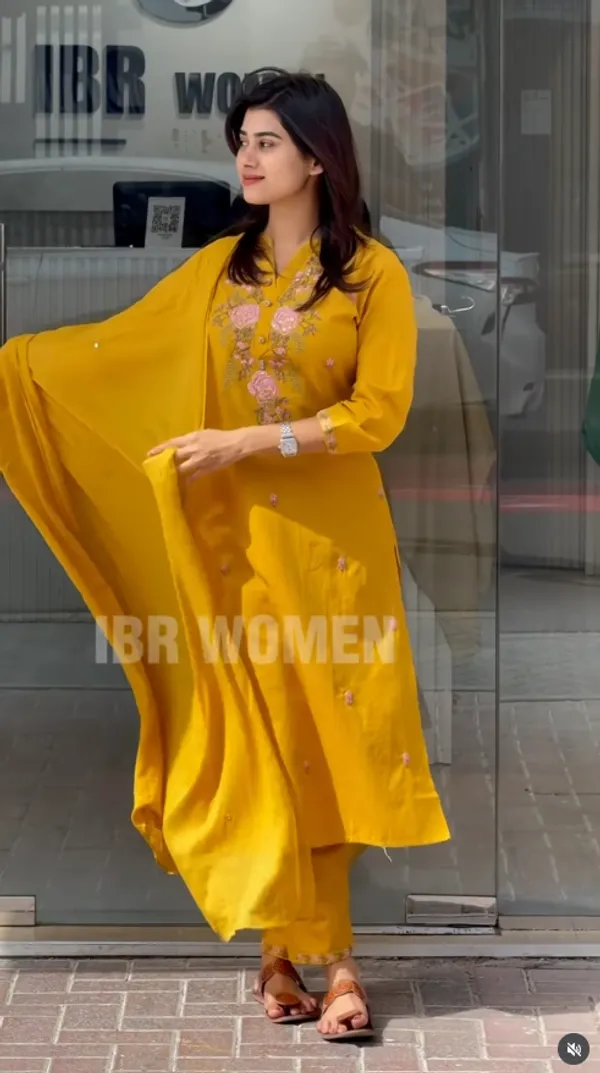 Yellow_Chanderi_Premium_&_Fancy_Design_Kurta_Set_For_Women