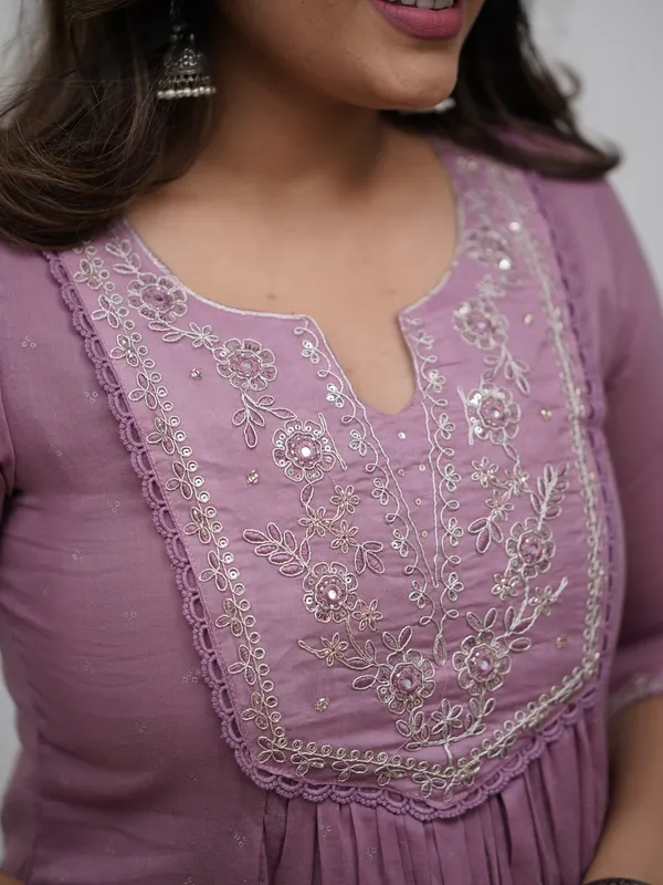 Onion_Chanderi_Premium_&_Fancy_Design_Kurta_Set_For_Women