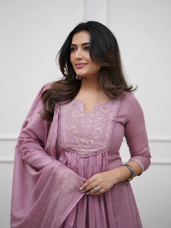 Onion_Chanderi_Premium_&_Fancy_Design_Kurta_Set_For_Women