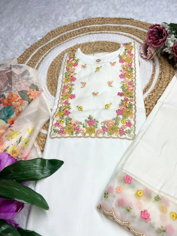 White_Chanderi_Premium_&_Fancy_Design_Kurta_Set_For_Women