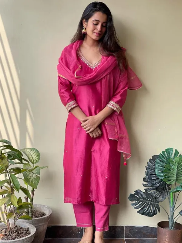 Pink_Rayon_Slub_Premium_&_Fancy_Design_Kurta_Set_For_Women
